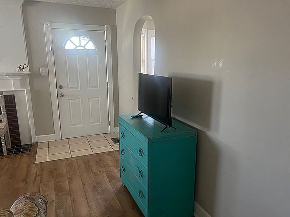 4th image of 620 Glenn Ct
