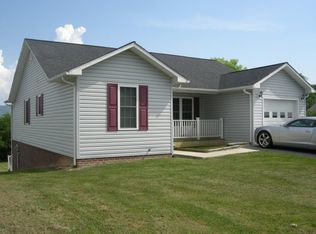 905 Holston Rd, Wytheville, VA