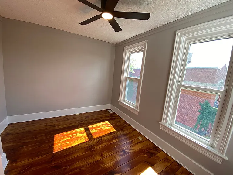 35 E Arcadia Ave — Photo 17