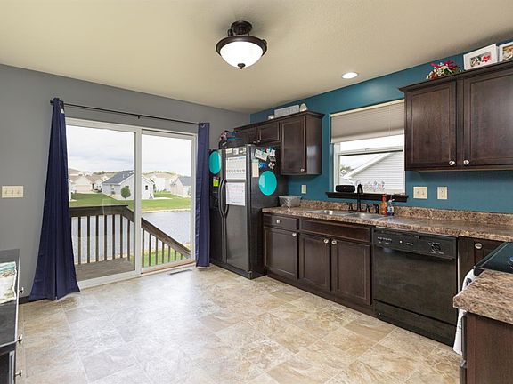 4th image of 4735 Loren Dr