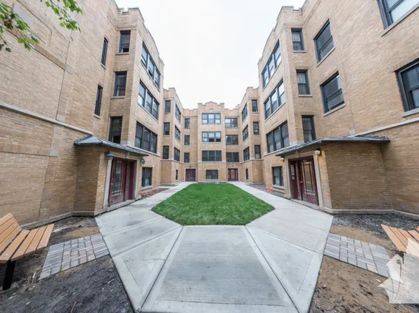 2630 N Rockwell St #2, Chicago, IL 60647