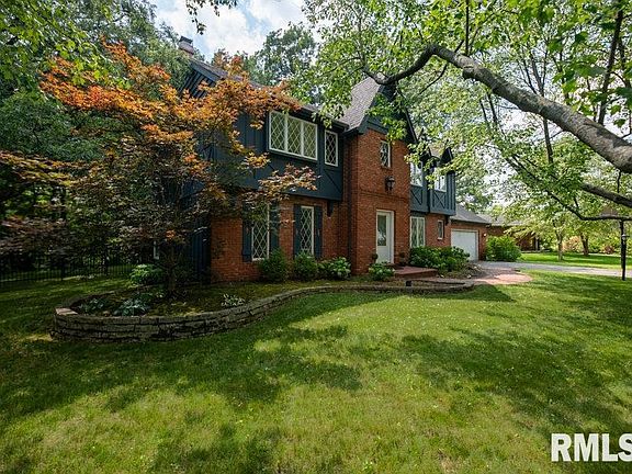 4th image of 710 W Beechwood Ct