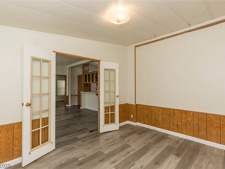 1130 E Mesquite Ave — Photo 13
