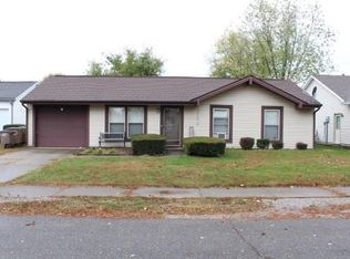 3880 Peppertree Ln, Columbus, IN 47203