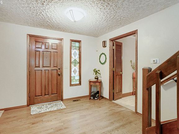 4th image of 11270 SW Quelle Pl