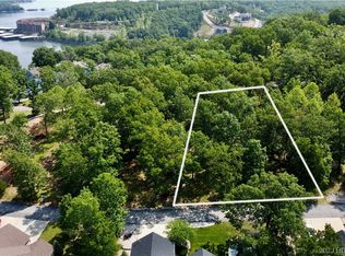 21 Lancelot Ct, Camdenton, MO 65020