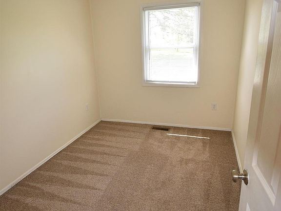 5th image of 2650 Thomas Jefferson Pkwy