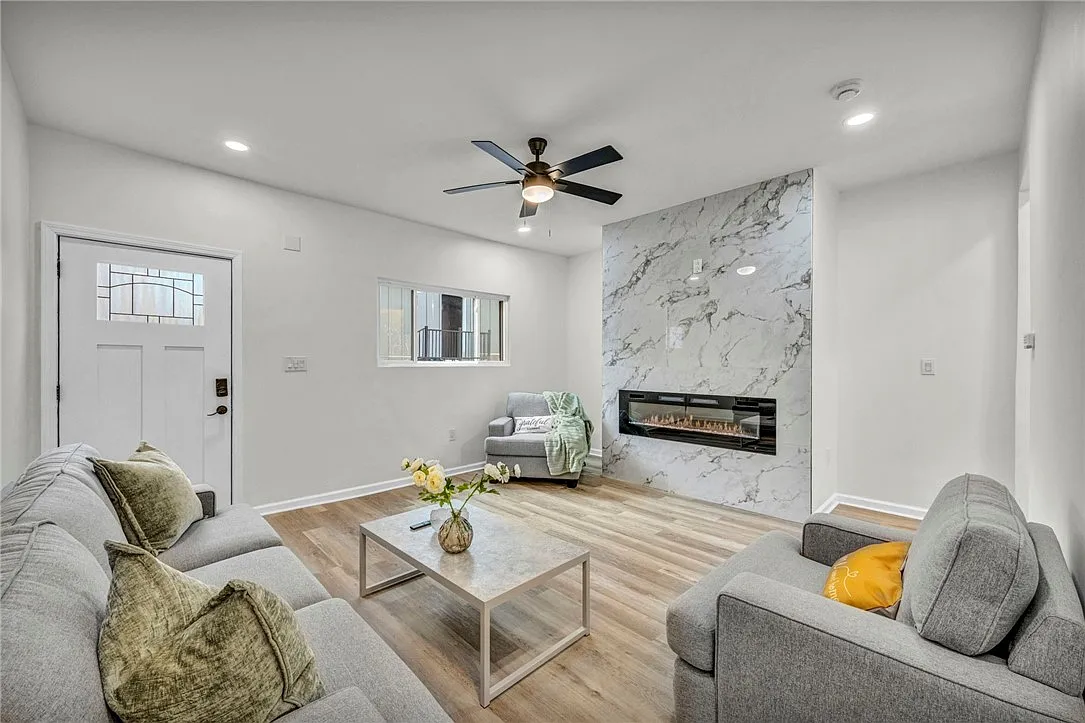 3 bed, 2.5 bath, $3,000 — Photo 3