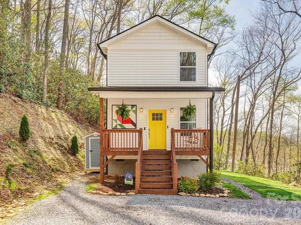 343 Garren Creek Rd, Fairview, NC 28730