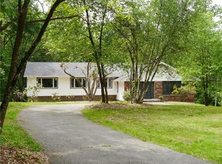 5 Overhill Rd, Cortlandt Manor, NY 10567