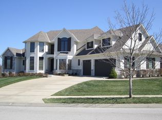 2801 Lewis Dr, Lees Summit, MO 64081