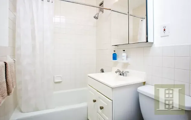 Rented by Guy Goldman, LREB | media 5