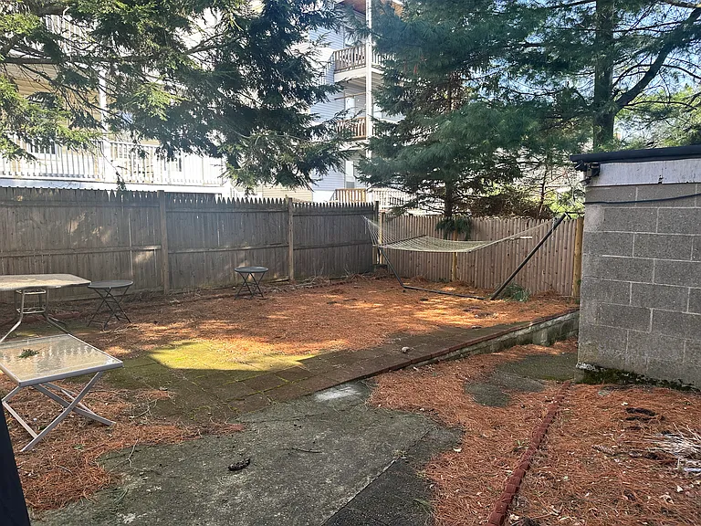 20 Shanley St #1L — Photo 6