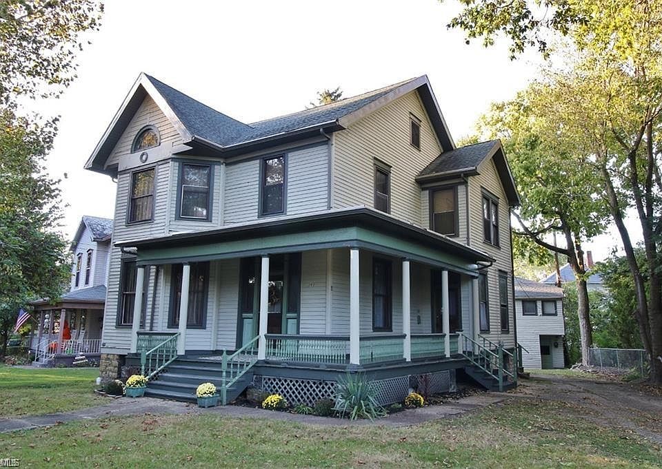 2nd image of 743 Convers Ave