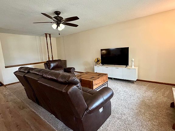 4th image of 2223 Felten Dr