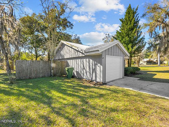 2nd image of 2203 SILVER LAKE Drive