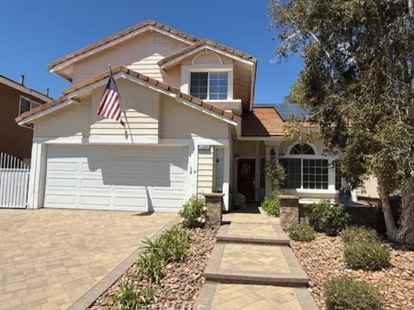 28523 Red Cedar Pl, Santa Clarita, CA 91390