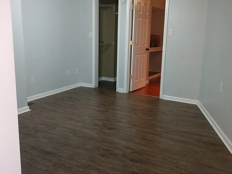 114 S 15th St #114 — Photo 16