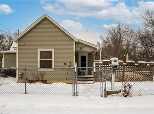 422 E Jackson Ave, Des Moines, IA 50315