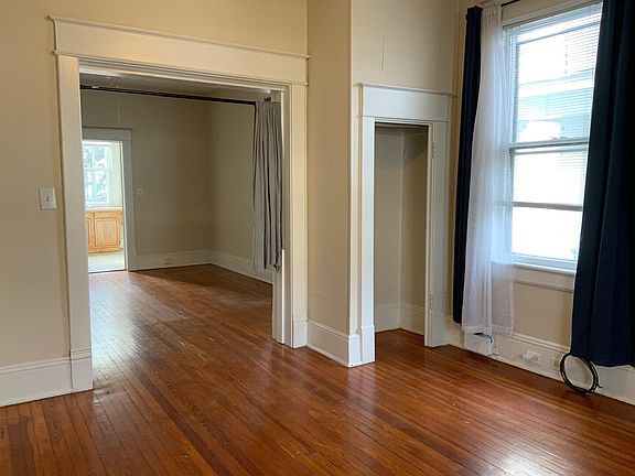 5th image of 426 Washington Ave SW APT 1