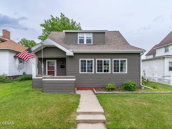 231 Washington Ave, Crookston, MN 56716