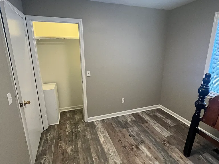 319 Mill Trace Dr #B — Photo 9