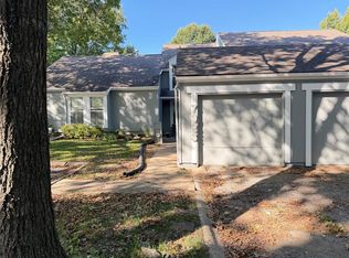 7923 Colony Ln, Lenexa, KS 66215