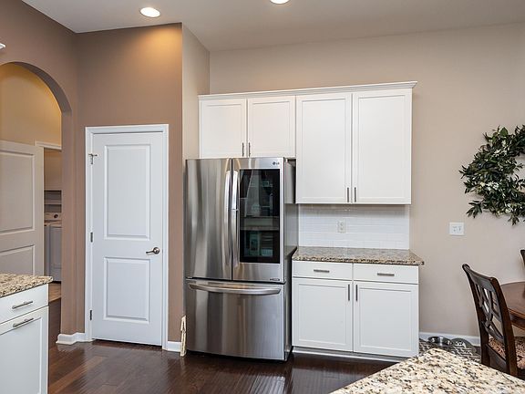 5th image of 10 Laurel Springs Dr