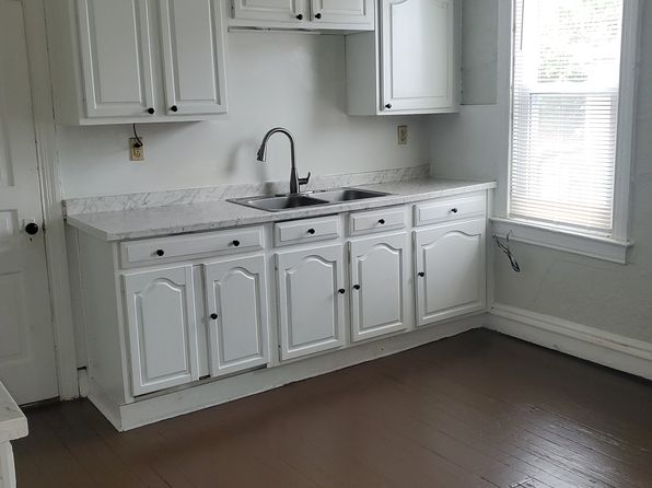1134 W King St APT 2
