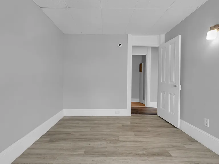 149 W Ridge St #2B — Photo 8