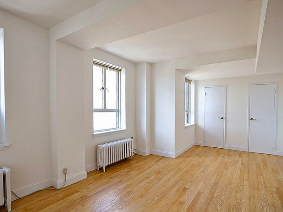 4th image of 752 W End Ave #Penthouse 23d