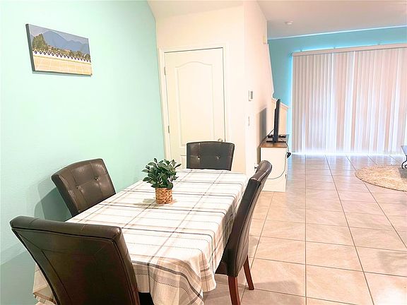 3rd image of 305 FELTRIM RESERVE BOULEVARD