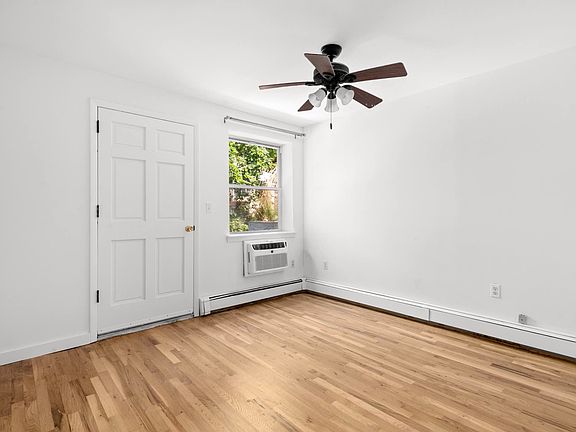 3rd image of 14 Webster Pl #1