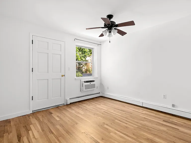 14 Webster Pl #1 — Photo 3
