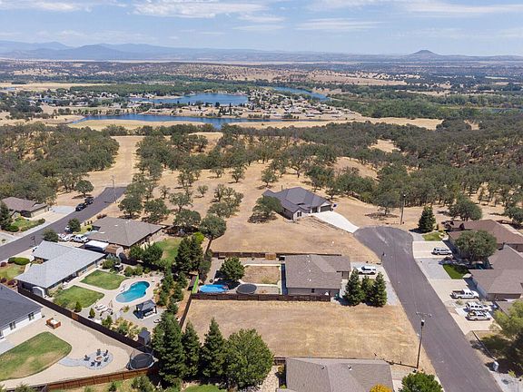 4th image of 22030 Zapatero Ln