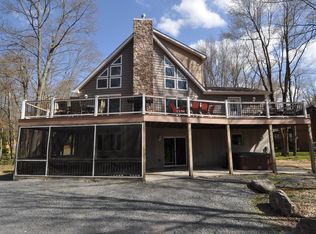 295 Towamensing Trl, Albrightsville, PA 18210