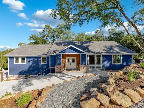 3500 Four Springs Dr, Rescue, CA 95672