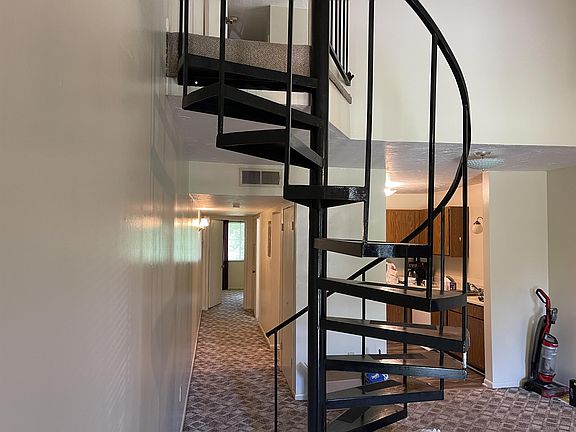5th image of 126 N Meyers Dr APT D