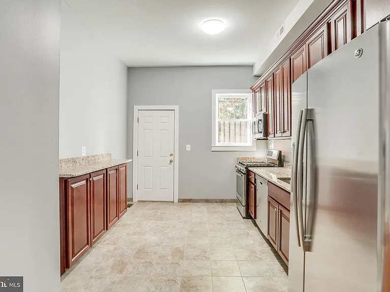 606 Q St NW — Photo 15