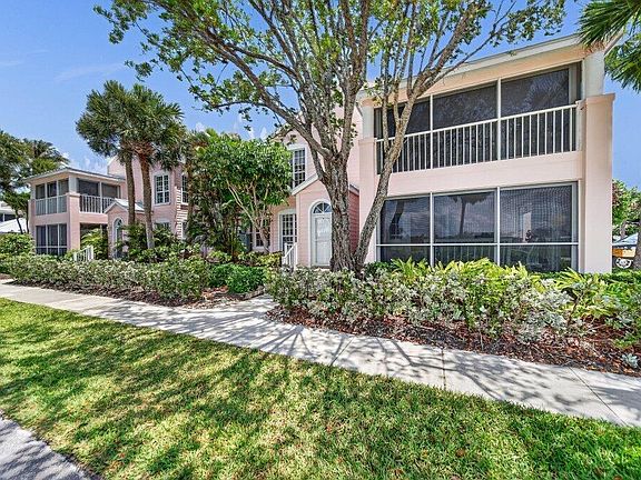 2nd image of 391 NE Plantation Road #215
