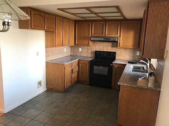 3rd image of 8373 Yermo Way