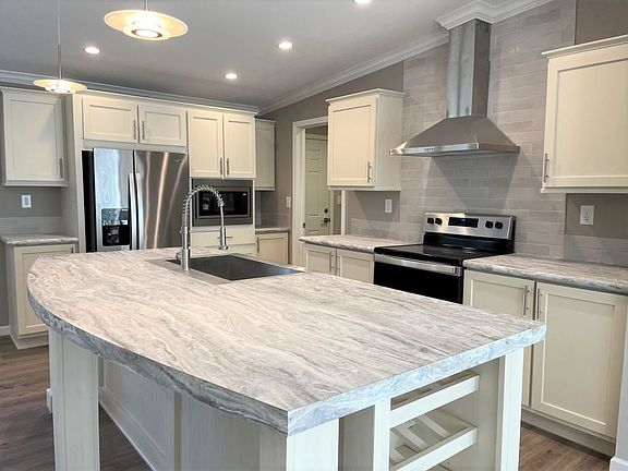 2nd image of 1077 Cloverleaf Cir #1077