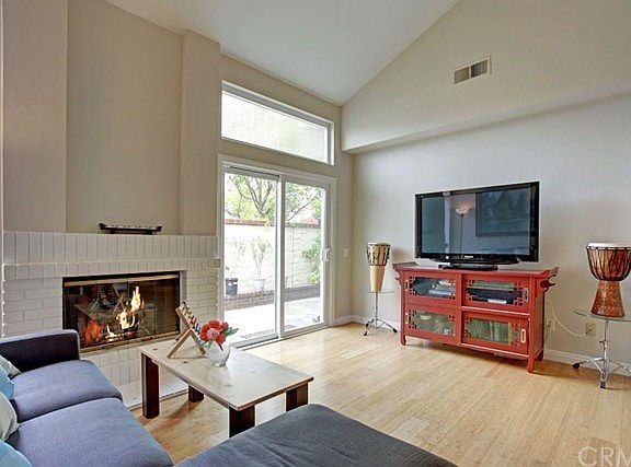 3rd image of 2523 Avenita Alpera