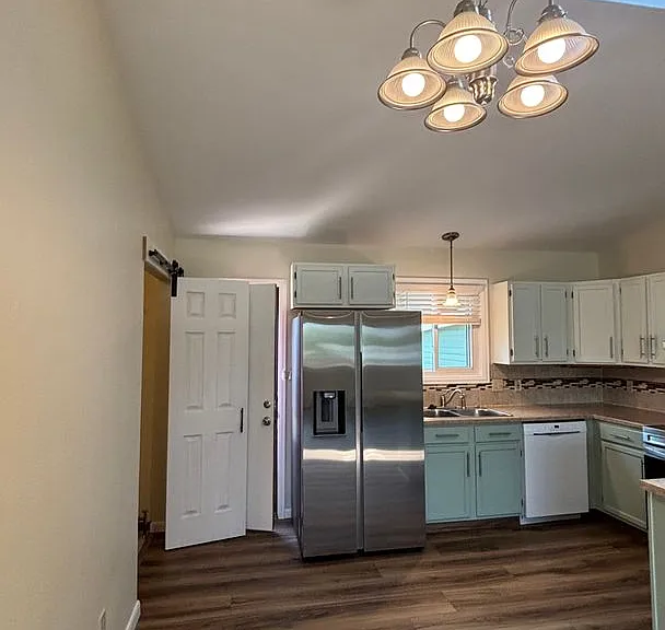 2525 Broadway St — Photo 11