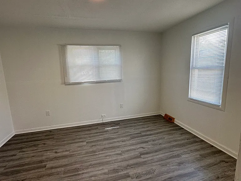8120 Jewett Ave — Photo 9