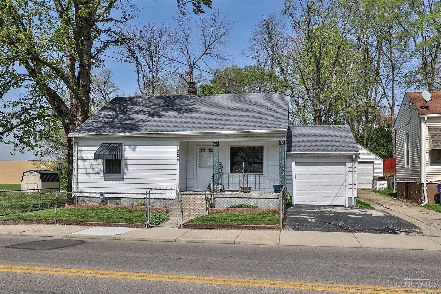 334 Hancock Ave photo 1