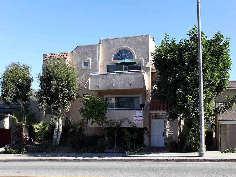 670 Ximeno Ave #102 — Photo 2