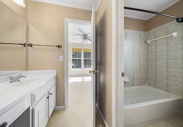 130 Candler Ct — Photo 38