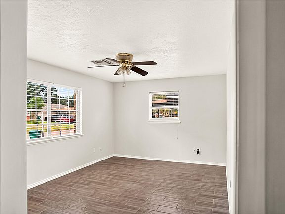 5th image of 2408 Blueberry Ln
