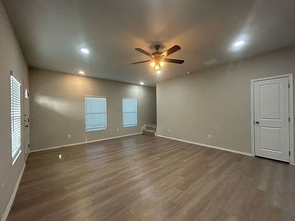 5th image of 7218 Briar Pl #102